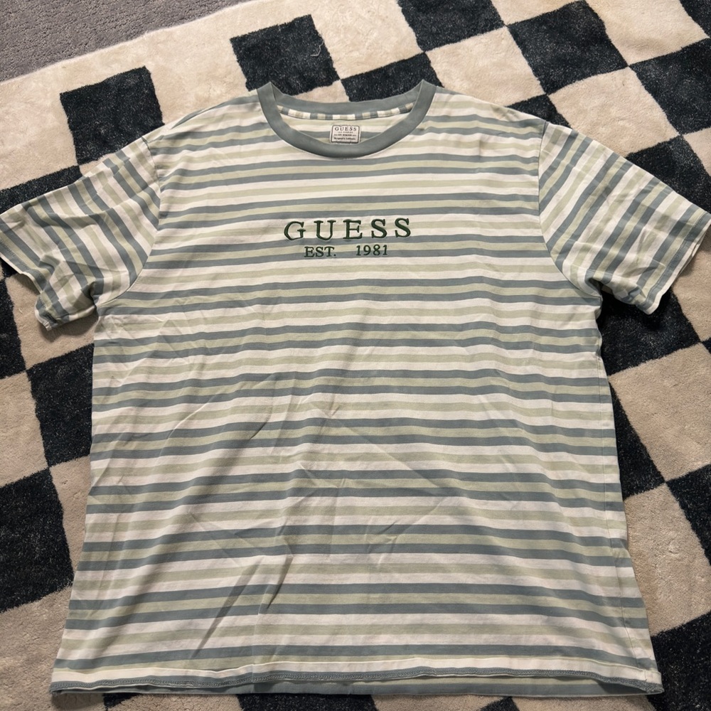 Vintage Guess TShirt mens large